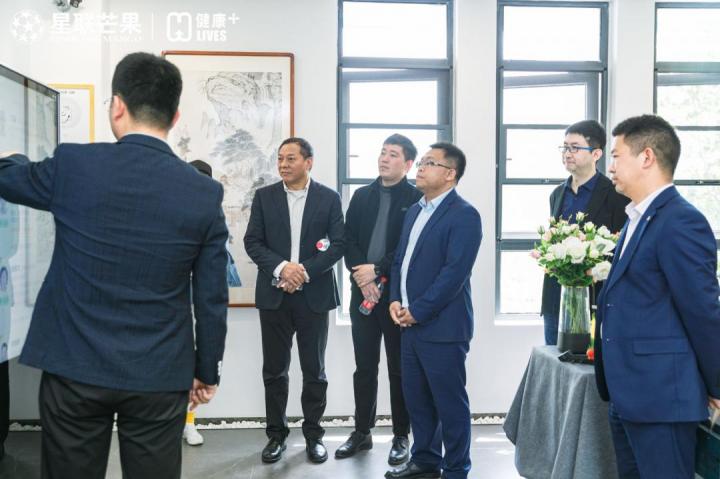 参观2.jpg