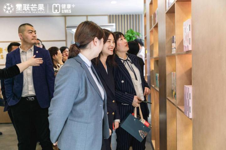 参观3.jpg